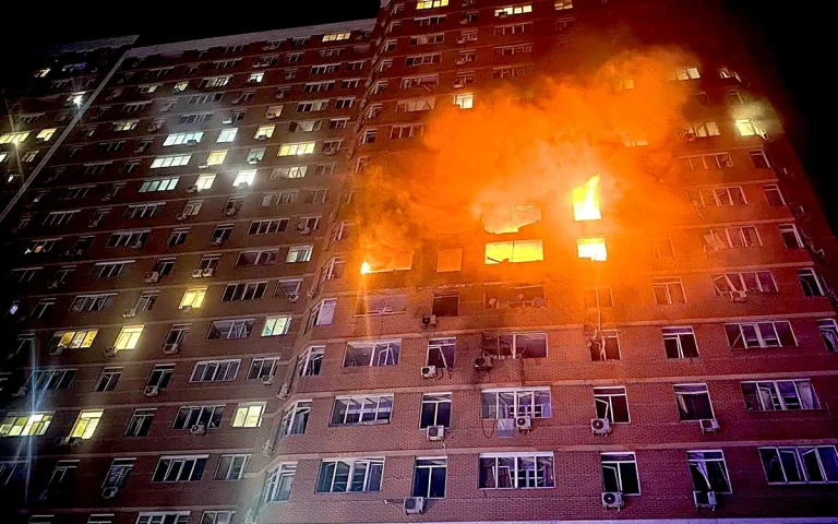 هجوم بطائرة مسيرة روسية على مدينة أوديسا (أ ف ب)