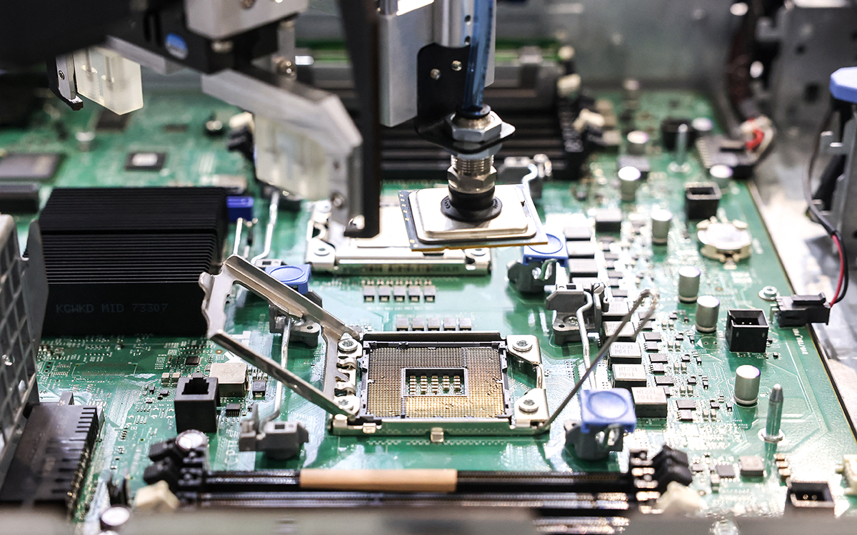 أمريكا اقترحت على تايوان تقاسم إنتاج الرقائق بنسبة 50-50 (أ ف ب)