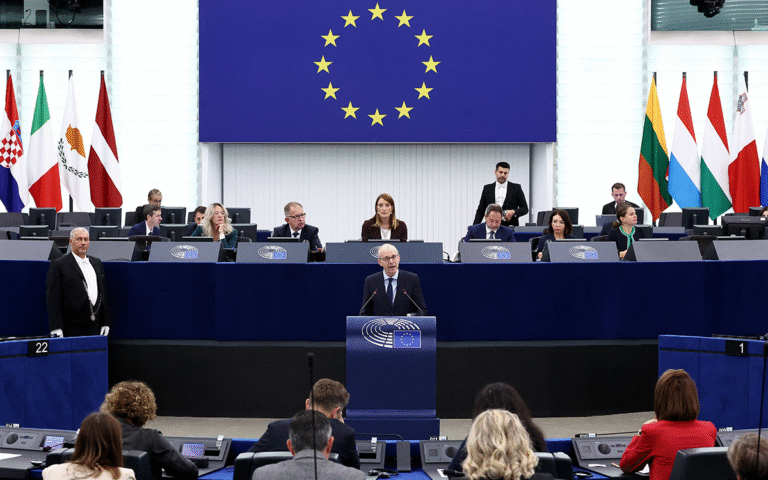 جلسة البرلمان الأوروبي أمس (أ ف ب)