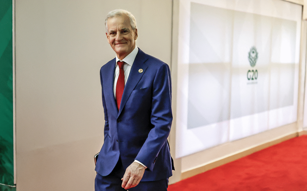 رئيس الوزراء النروجي يوناس غار ستور (أ ف ب)