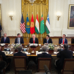 ترامب خلال لقاء زعماء دول آسيا الوسطى في واشنطن (أ ف ب)