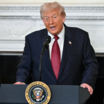 ترامب خلال اجتماع مع أعضاء مجلس الشيوخ الجمهوريين (أ ف ب)