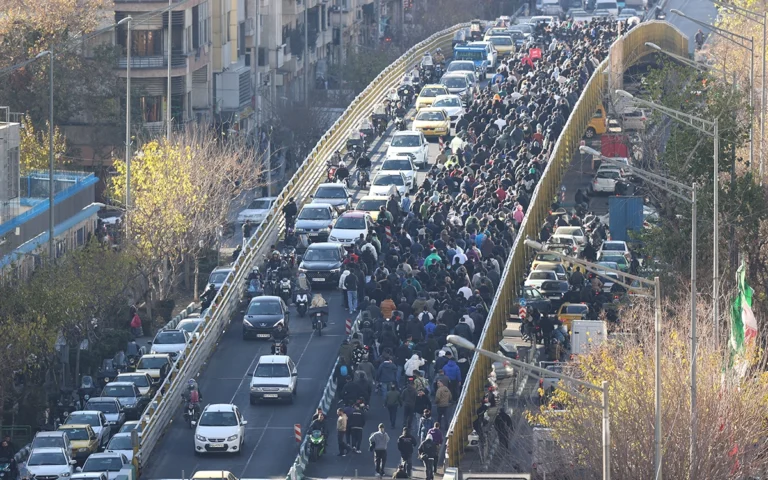 مظاهرات في شوارع طهران (أ ف ب)