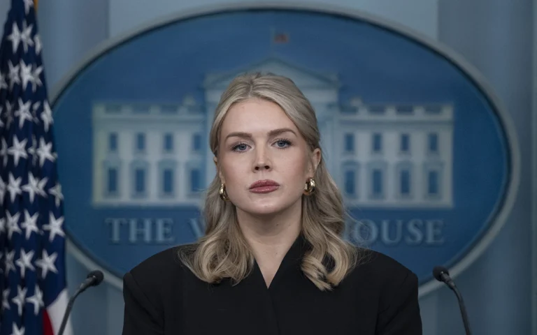 المتحدثة باسم البيت الأبيض كارولاين ليفيت (أ ف ب)