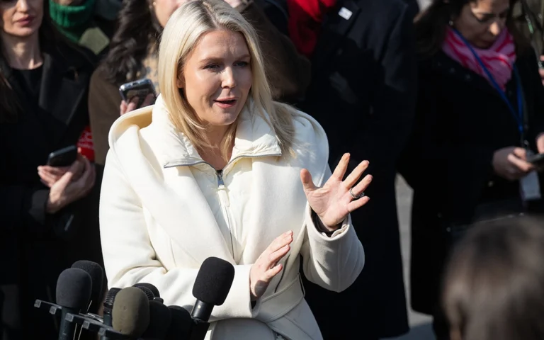 المتحدثة باسم البيت الأبيض كارولاين ليفيت (أ ف ب)