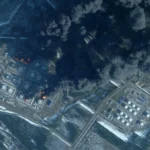 صورة التقطها قمر صناعي تُظهر تصاعد الدخان من محطة النفط الروسية (أ ف ب)