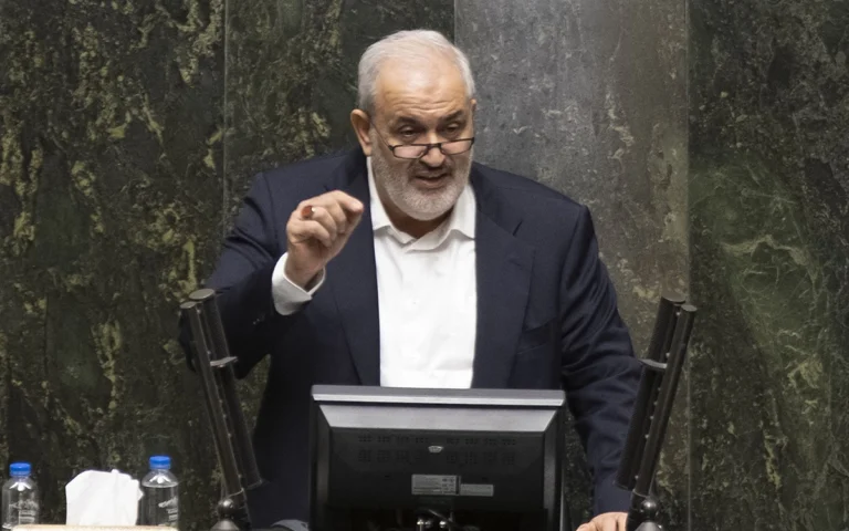 وزير الطاقة الإيراني عباس آبادي (أ ف ب)