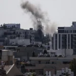 دخان متصاعد في تل ابيب (أ ف ب)