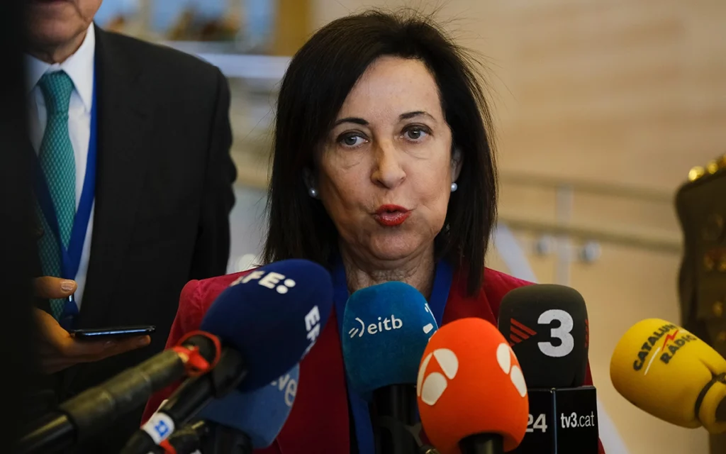 وزيرة الدفاع الإسبانية مارغريتا روبليس(أ ف ب)