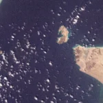 صورة جوية لمضيق باب المندب قبالة اليمن(رويترز)