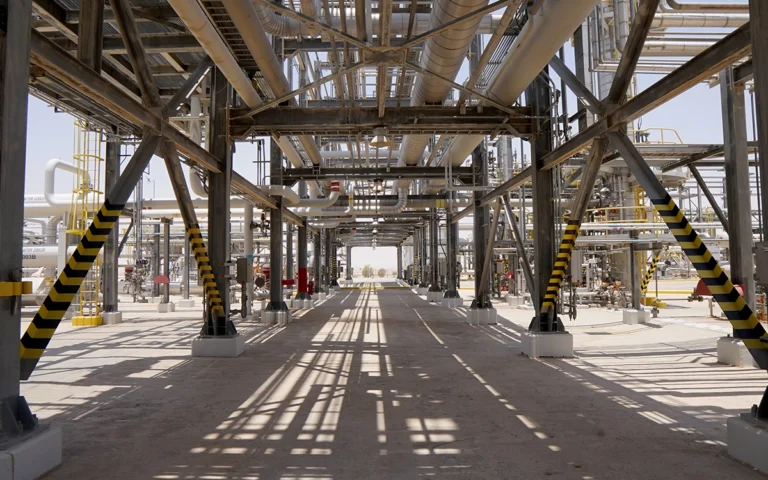 خطوط أنابيب في المنطقة الشرقية من السعودية(رويترز)