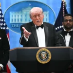 ترامب خلال مؤتمر صحفي بعد الحادثة(أ ف ب)