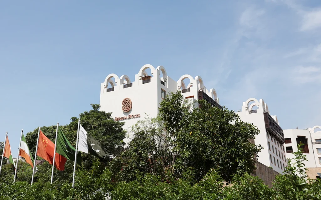 فندق سيرينا، مقر انعقاد محادثات السلام بين مسؤولين أمريكيين وإيرانيين في إسلام آباد(رويترز)