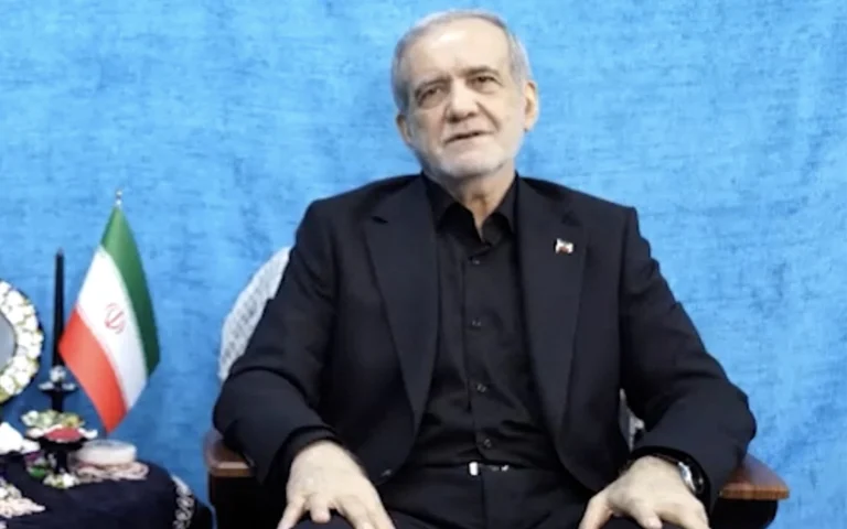 الرئيس الإيراني مسعود بزشكيان(أ ف ب)