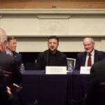 زيلينسكي يلتقي بأعضاء مجلس الشيوخ الأمريكي (أ ف ب)