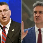 وزير الخارجية الإسرائيلي جدعون ساعر ونظيره البريطاني إد ميليباند (أ ف ب)