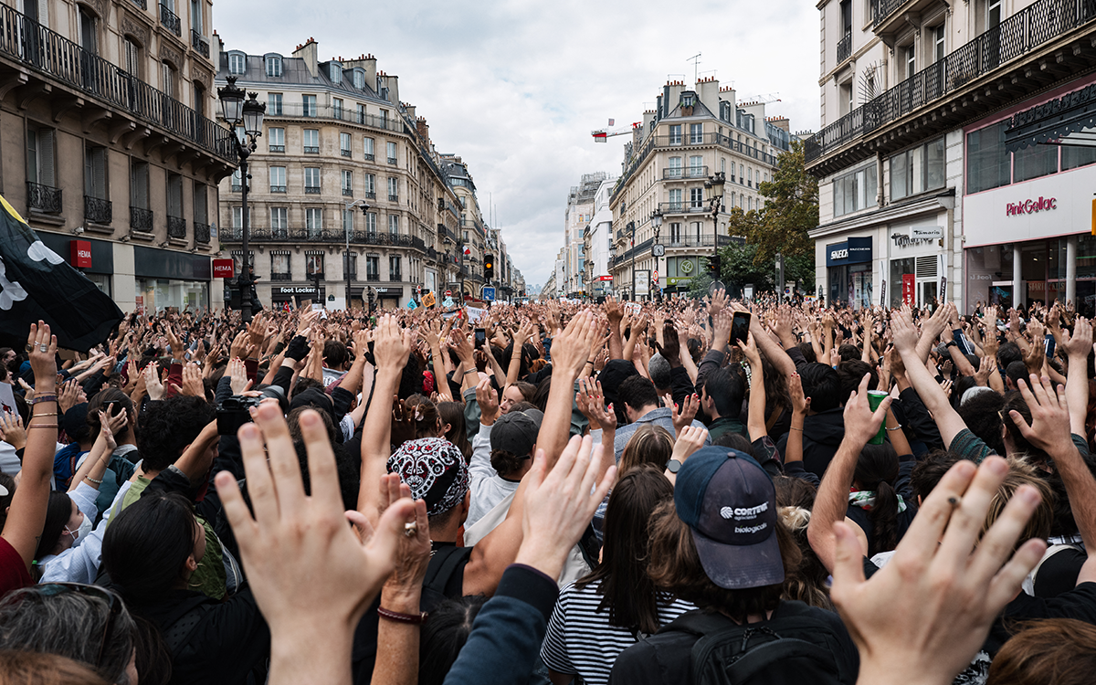 Is France's Fifth Republic Witnessing Its Collapse?