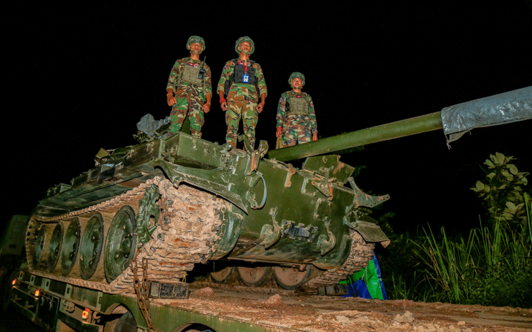 Thailand Halts Cambodia Peace Deal After Landmine Injures 2