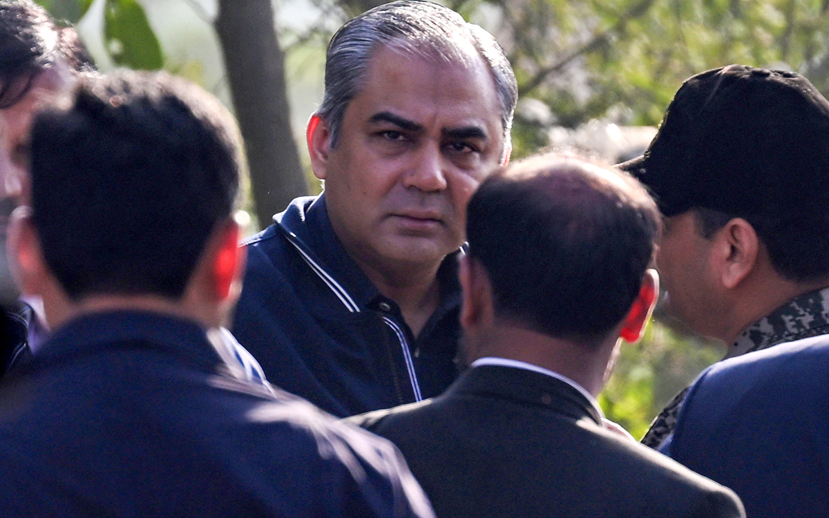 Pakistan Minister: Islamabad Suicide Bombing Kills 12