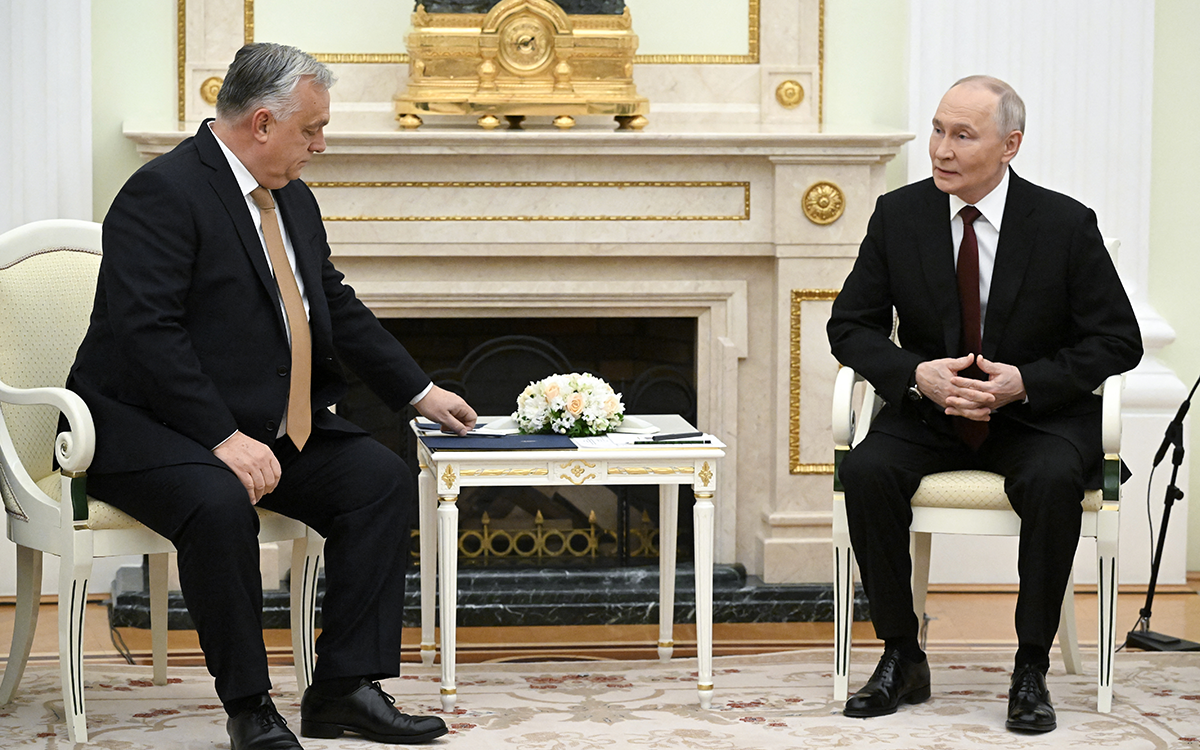 Putin Hails Orban's 'Balanced Position' on Ukraine