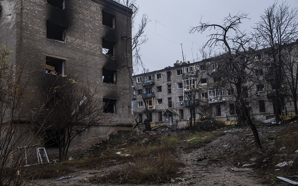 Official: US Wants Ukraine to Cede Donbas
