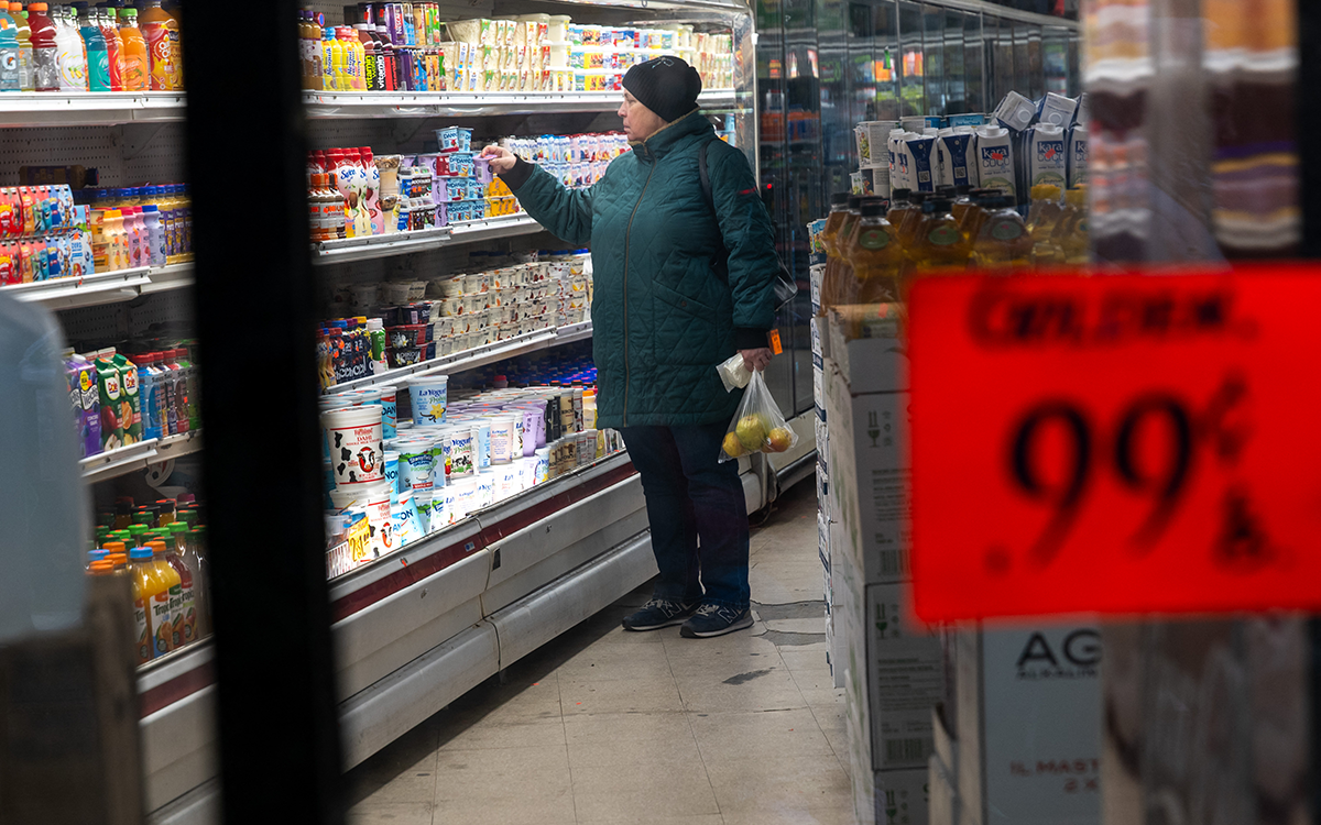 Midterm Pressures Constrain Trump's Political Agenda