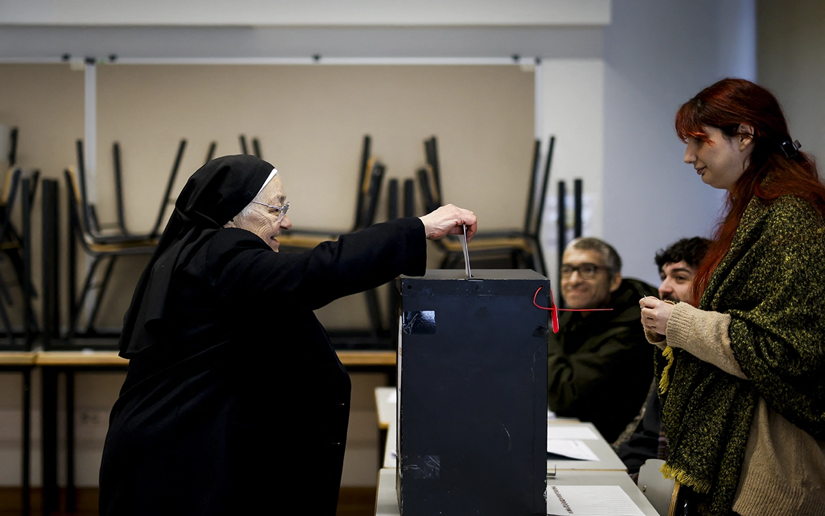 Portugal Presidential Vote Wide Open as Far-Right Surge Expected
