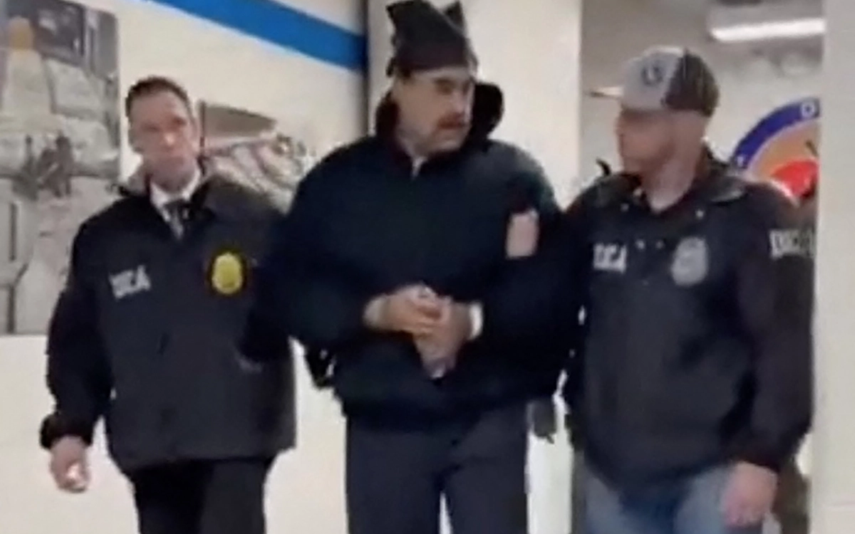 Maduro in New York Jail as Trump Says US to 'Run' Venezuela