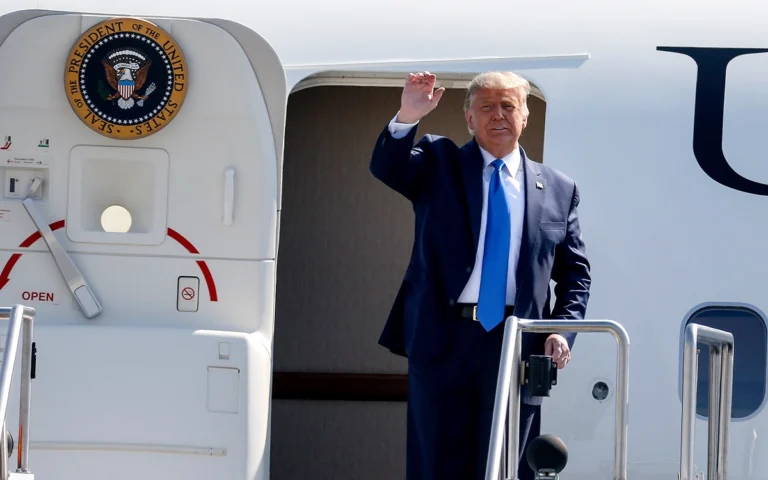 US President Says Kyiv Must Negotiate 'Fast'