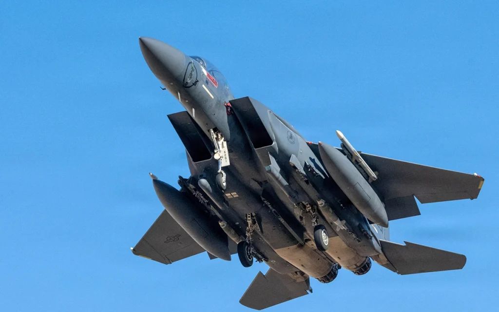 US Strikes Iranian Missile Sites Near Strait of Hormuz