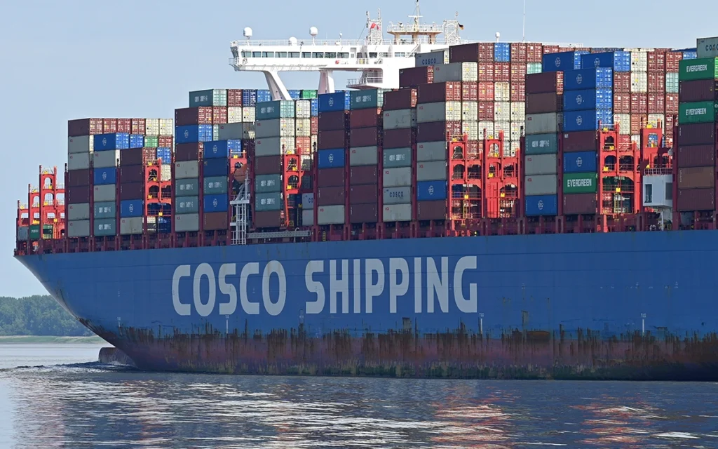 Shipping Giant Cosco Halts Services in Gulf