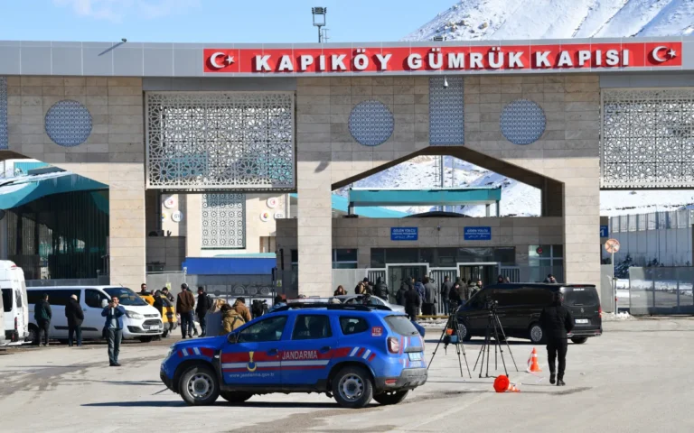 Turkey Says Day-Trip Crossings Suspended at Iran Border