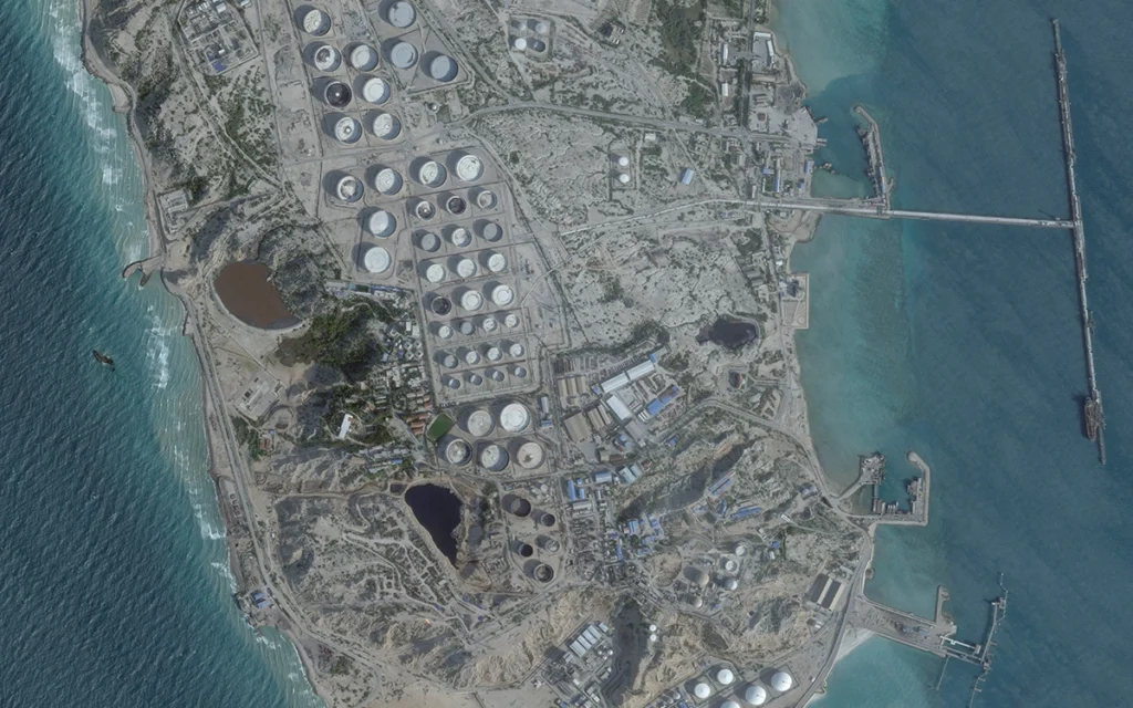 US Hits More Than 50 Military Targets on Kharg Island