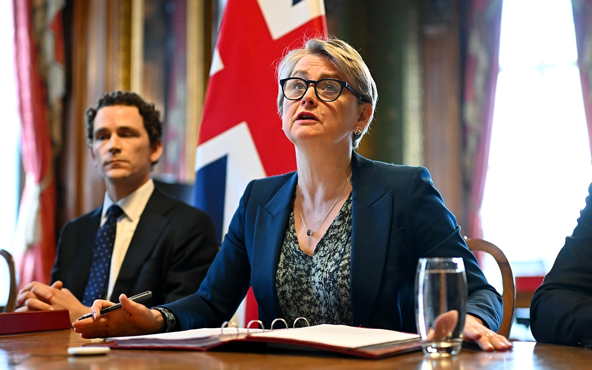 UK Stresses 'Urgent Need' to Reopen Hormuz Strait