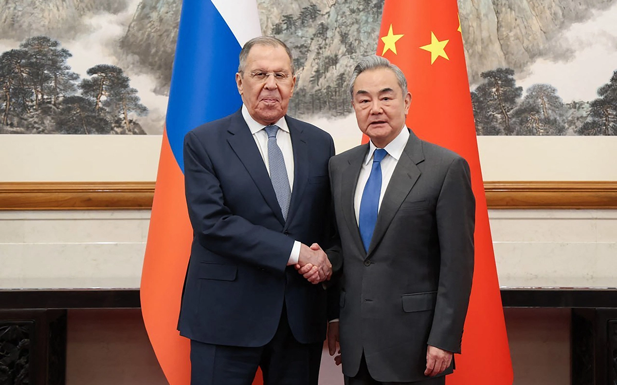 Lavrov Bashes Efforts to 'Contain' Russia, China on Beijing Visit