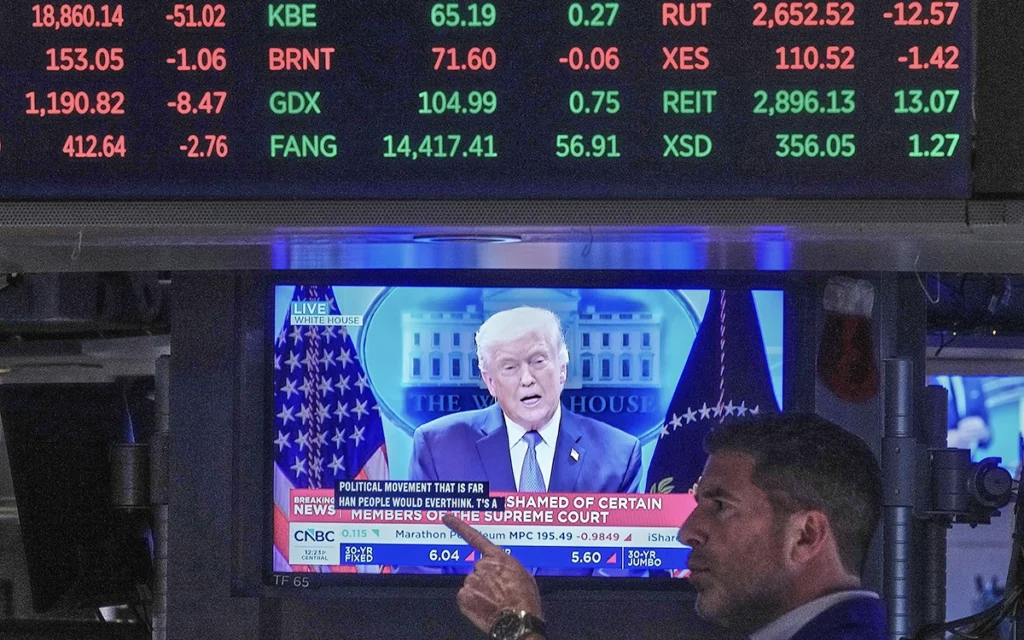 European Gas, Dollar, Crude Oil Fall, Stocks Surge on Mideast Ceasefire