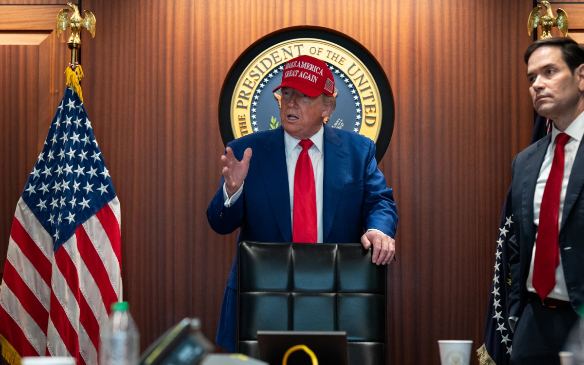 Trump to Hold Talks on Iran with Security Team