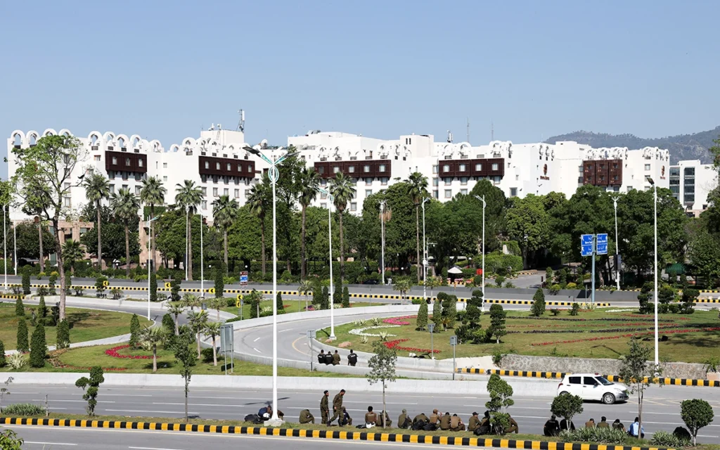 Pakistan: U.S., Iran Willing to Hold Talks