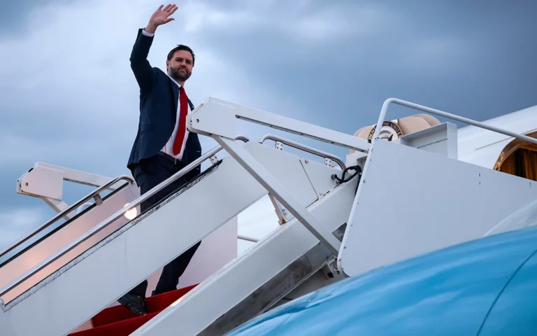 US Vice President Visits Hungary to Boost Orban Ahead of Election