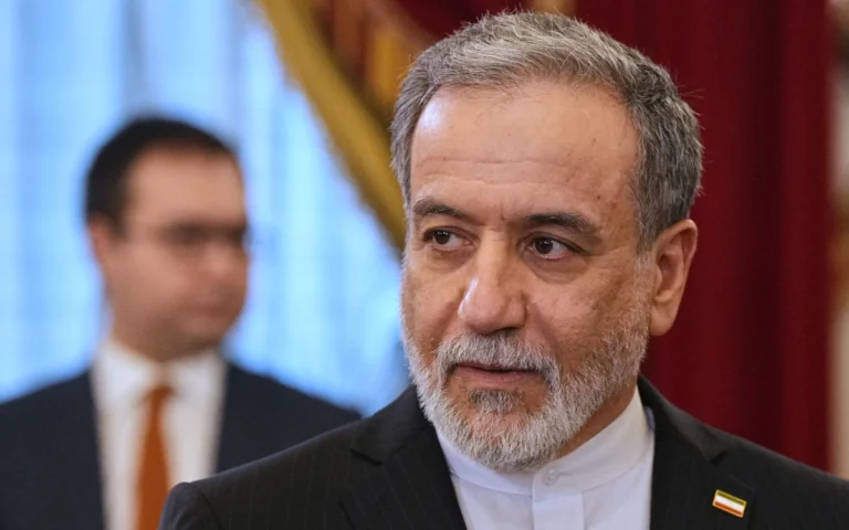 Araghchi to Travel to China Amid Stalled US-Iran Talks