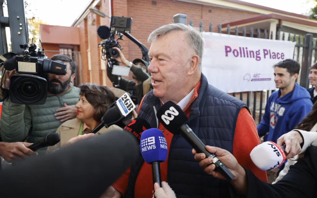 Australia’s Conservatives Reel from By-Election Loss to Far Right