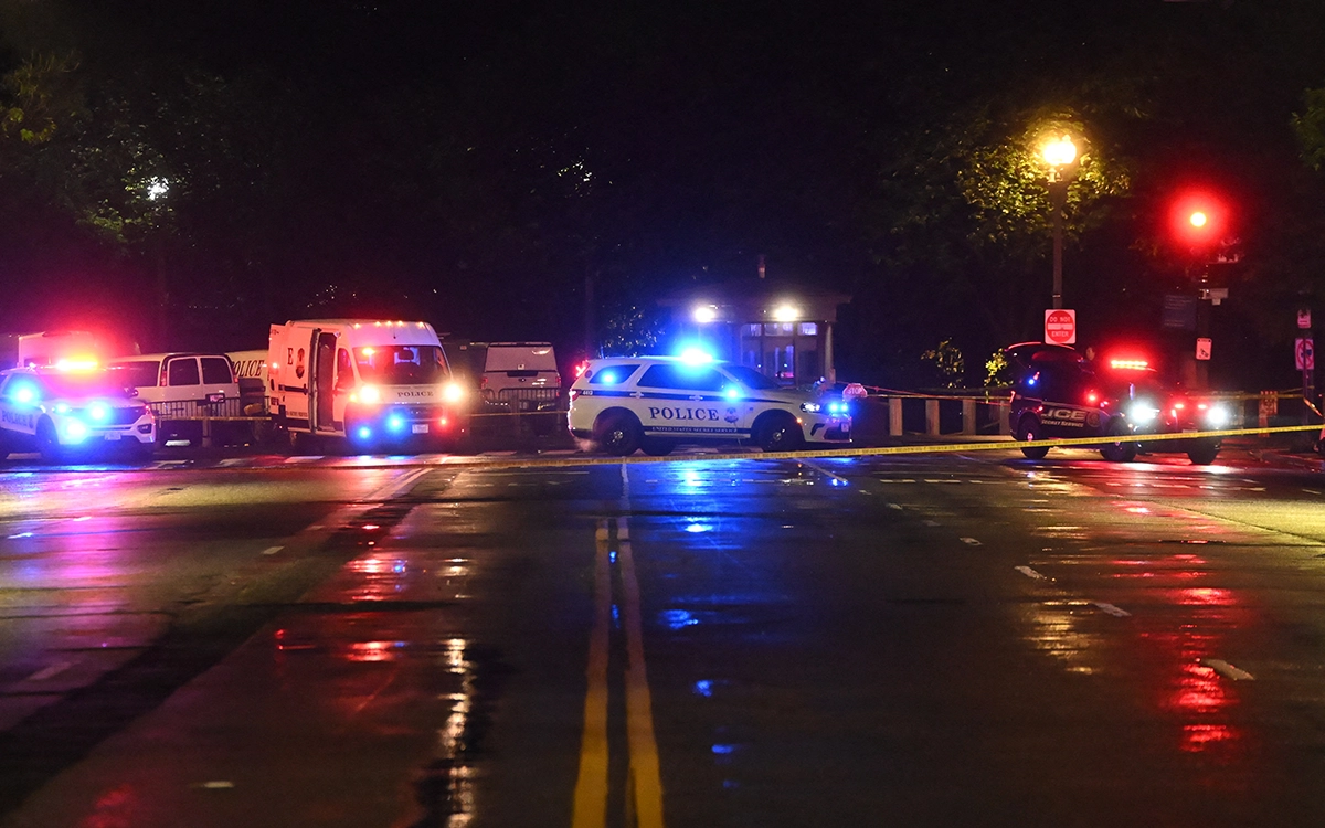 Trump: Gunman Killed Near White House Had ‘Violent History’