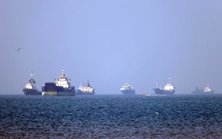 Ship Struck Off Qatar as Iran Threatens to Strike US Mideast Sites