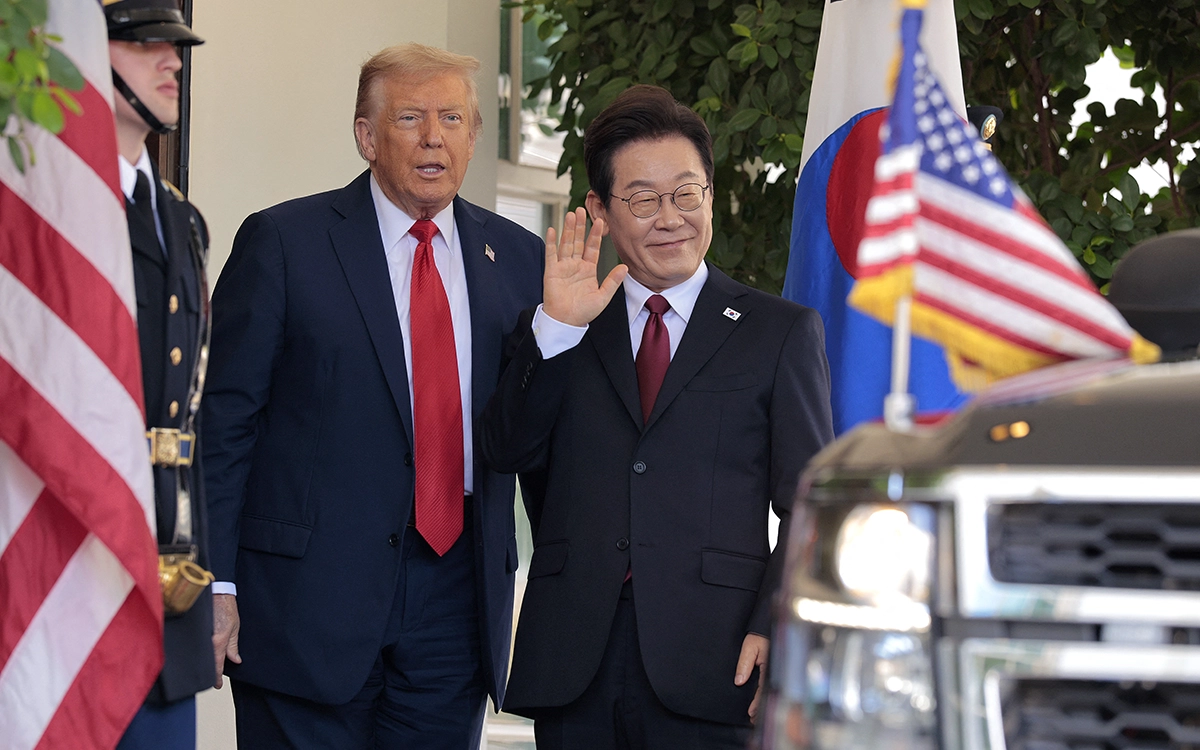 South Korean President Urges Trump to Help Make Peace with North