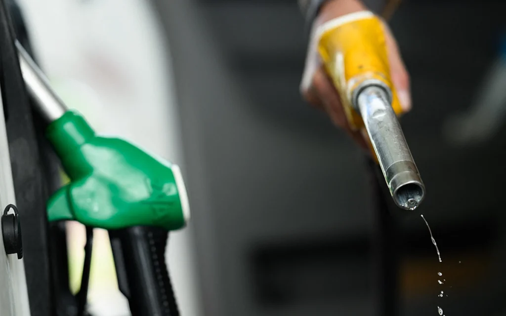 Oil Prices Sink as US, Iran Sign Deal to Reopen Hormuz