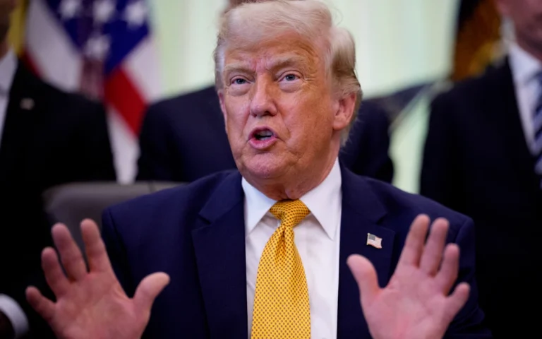 Trump Criticizes UK's Starmer After Resignation Announcement