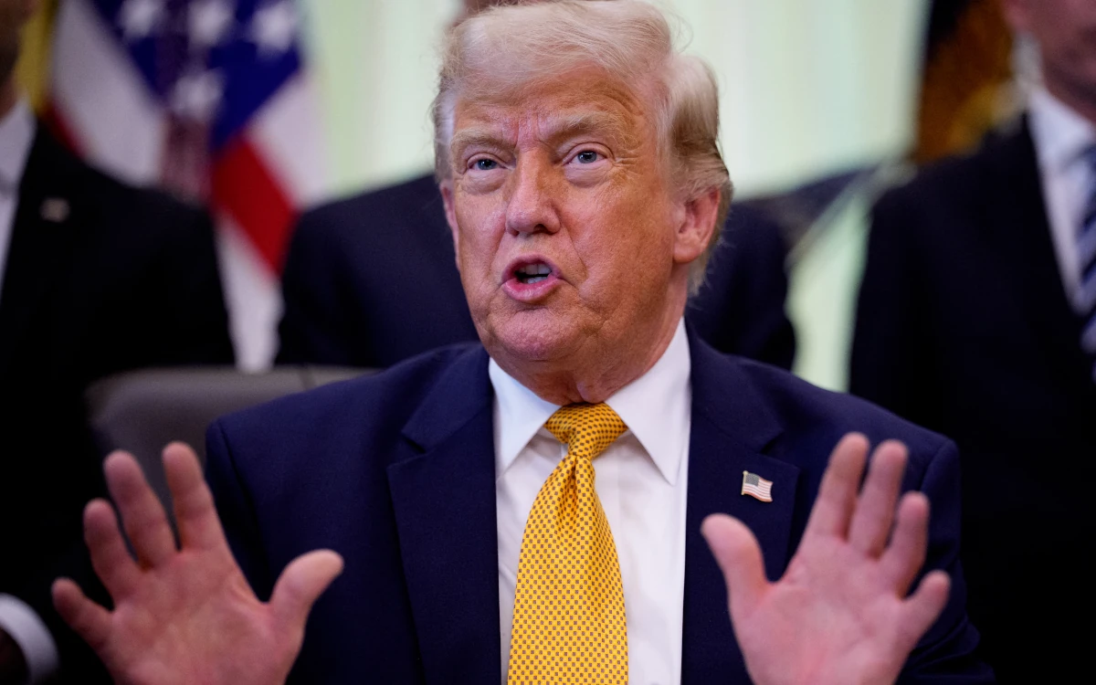 Trump Criticizes UK's Starmer After Resignation Announcement