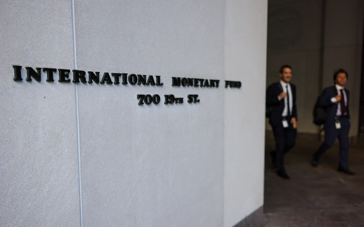 IMF Approves $690 Million for Ukraine Following Review