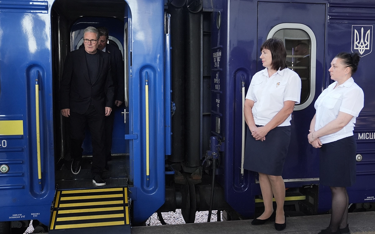 Outgoing UK PM Starmer Visits Ukraine