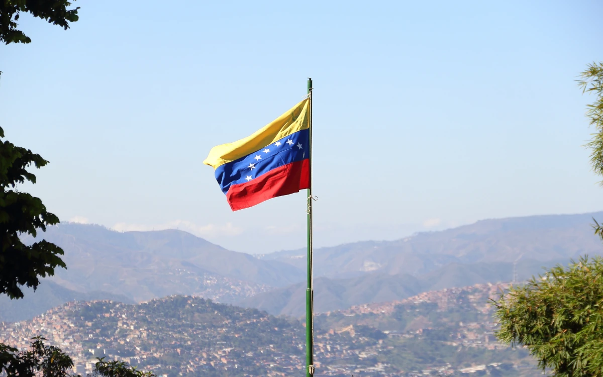 Venezuela to Begin Dialogue on Political Transition Without Machado